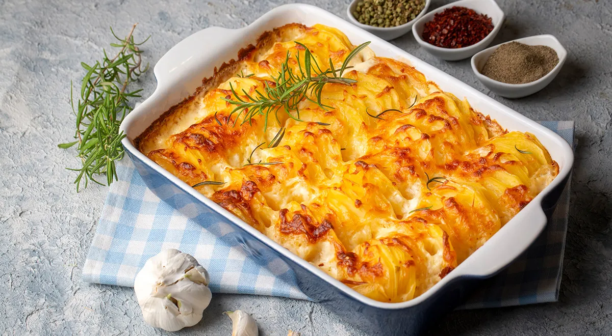 Картофельная запеканка с куриным фаршем и овощами