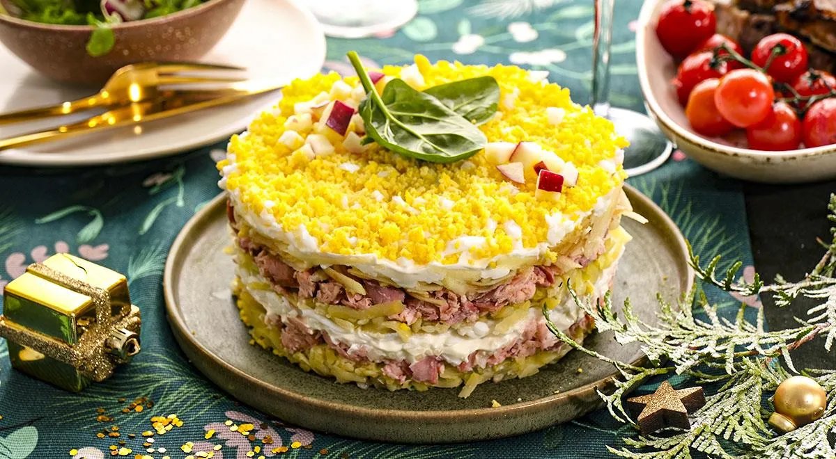 Салат «Мимоза» с яблоком