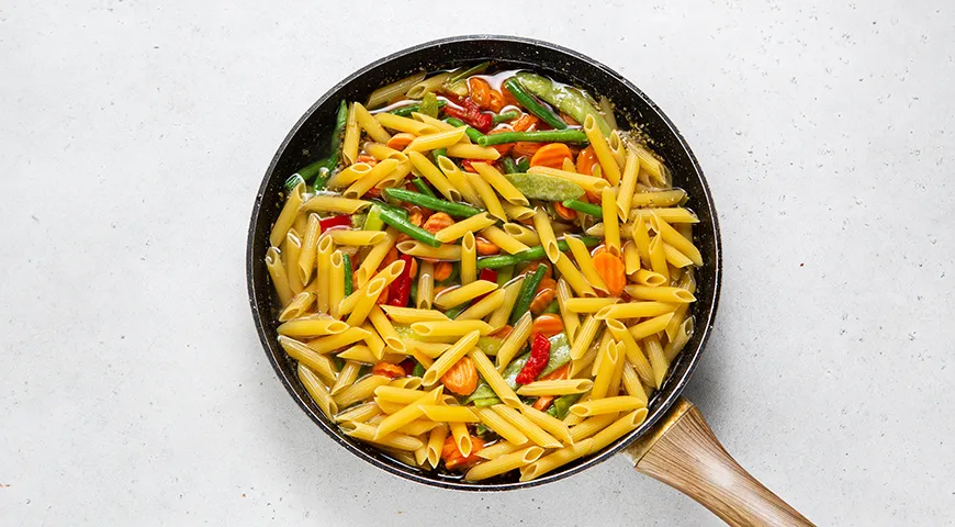 Макароны с замороженными овощами