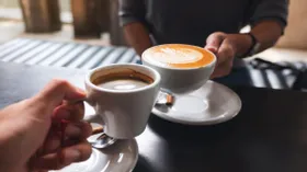 Почему нельзя сочетать кофе с гречкой и алкоголем, рассказывает диетолог Мухина