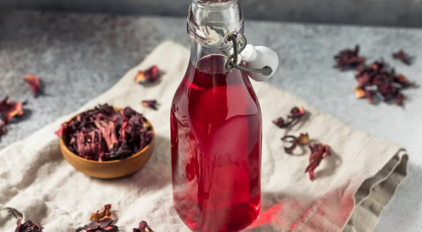 Комбуча с гибискусом и розмарином 