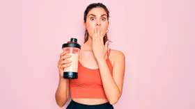 «Хуже бургера»: эксперты объяснили, почему «здоровые» белковые продукты мешают похудению