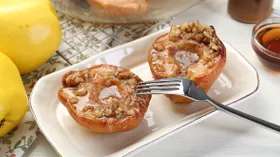 Что приготовить из айвы: 15 рецептов из удивительного фрукта