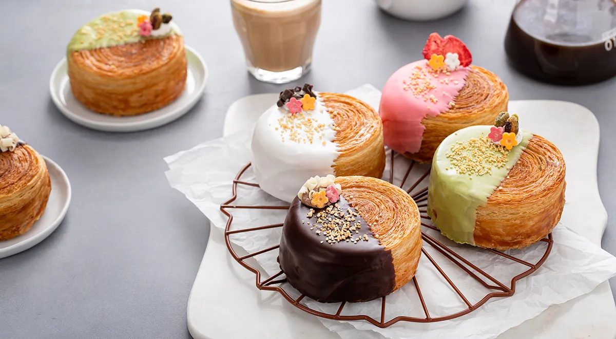 12 необычных идей выпечки из слоеного теста: трубочки, лодочки, волованы и много других интересных форм