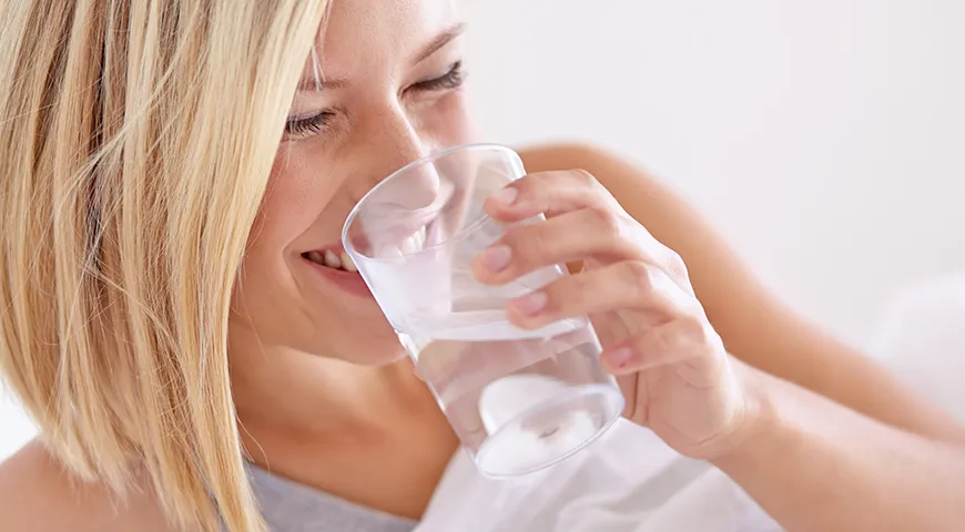 Для похудения рекомендуется пить питьевую негазированную воду без добавок