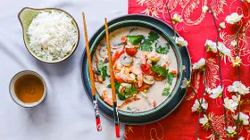 Том Кха с креветками и грибами