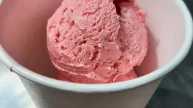 Домашнее мороженое из клубники