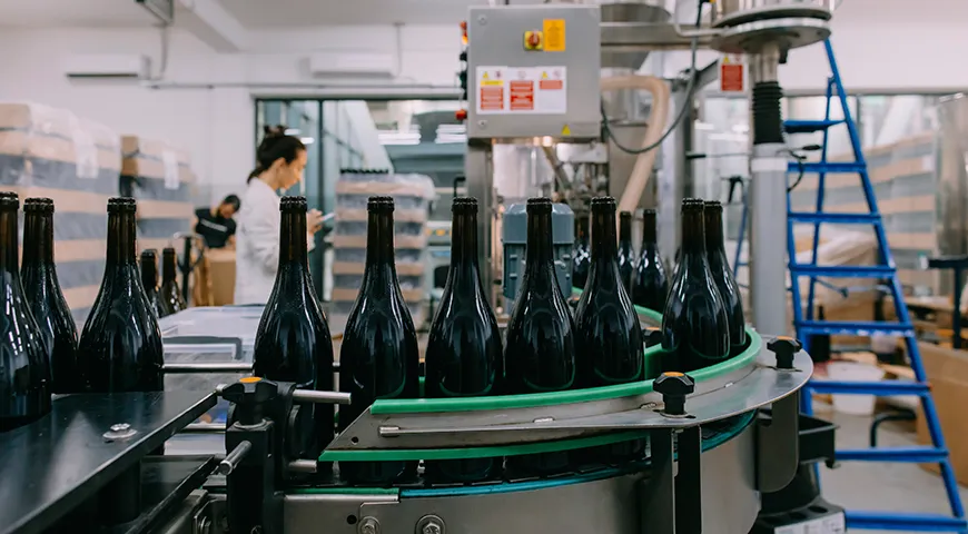 В органическом вине меньшее количество консервантов и весь процесс производства проходит строгий контроль от лозы до бутылки