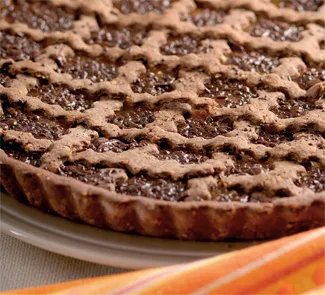 Шоколадный пирог с курагой