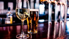 Что калорийнее — вино или пиво?