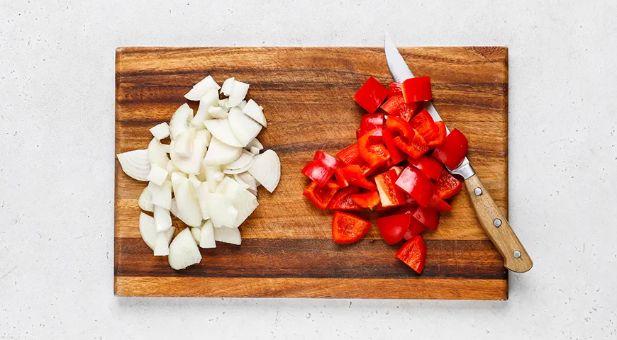 Жаркое по-домашнему из свинины с картошкой в казане