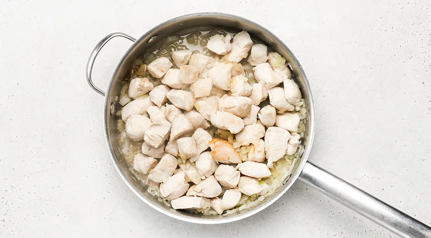 Куриное филе в сметанном соусе