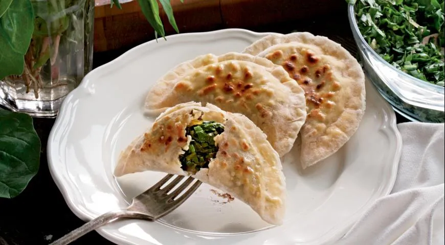 Кутабы с кинзой и тархуном