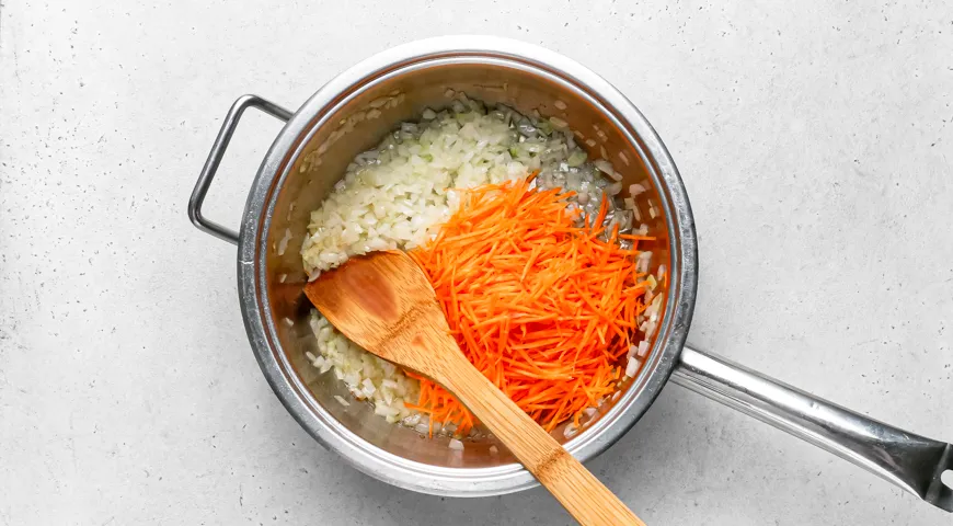 Борщ с тушёнкой