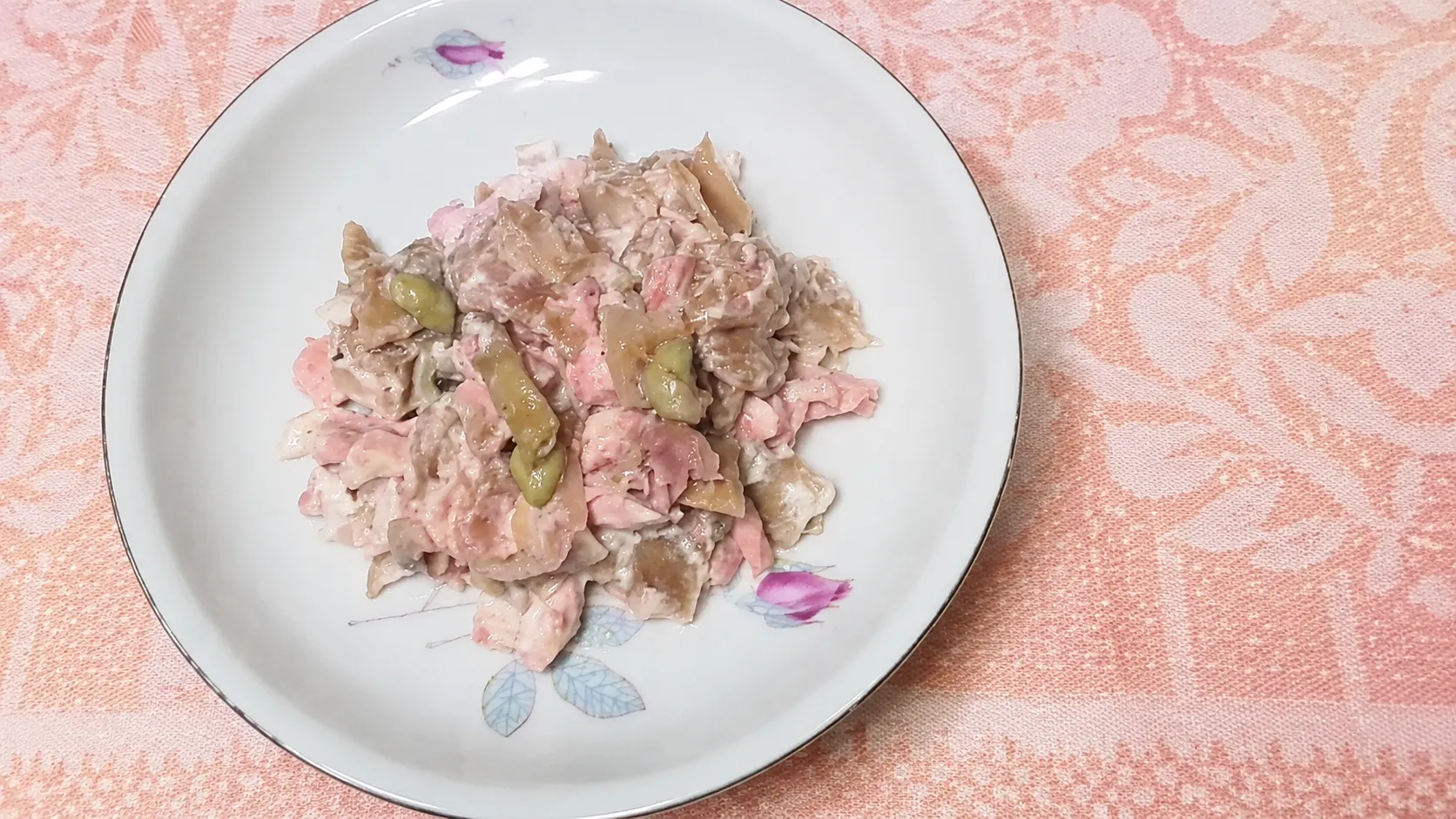 Салат из фасоли с курицей