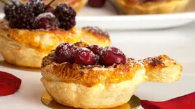 Рецепты с молочной продукцией, яблоком и вином