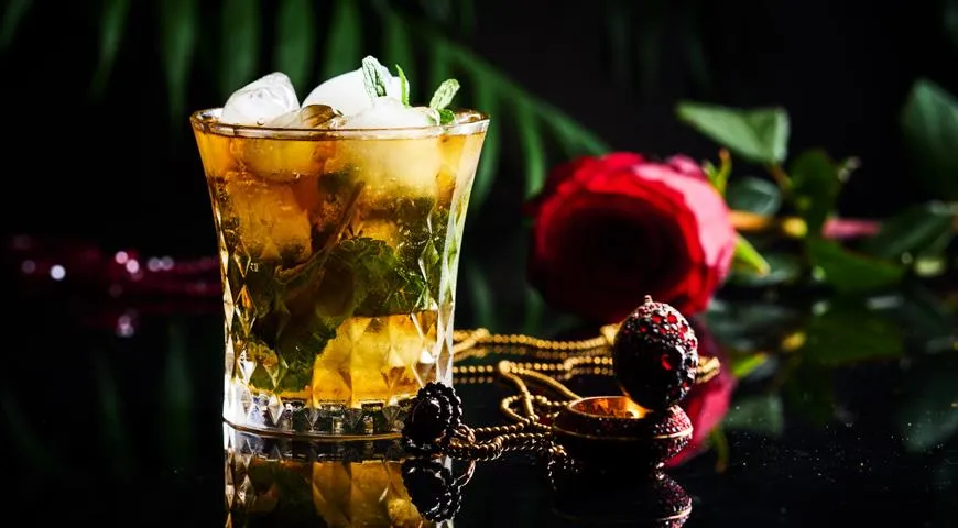 Любимые коктейли Мерилин Монро, Одри Хэпберн и других звезд