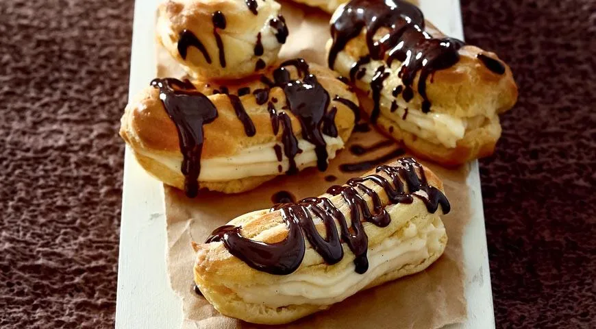 Эклеры из заварного теста