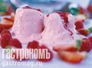 Глазированный мусс с клубникой