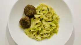 Кабачковая паста с фрикадельками