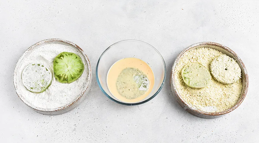 Жареные зеленые помидоры на сковороде