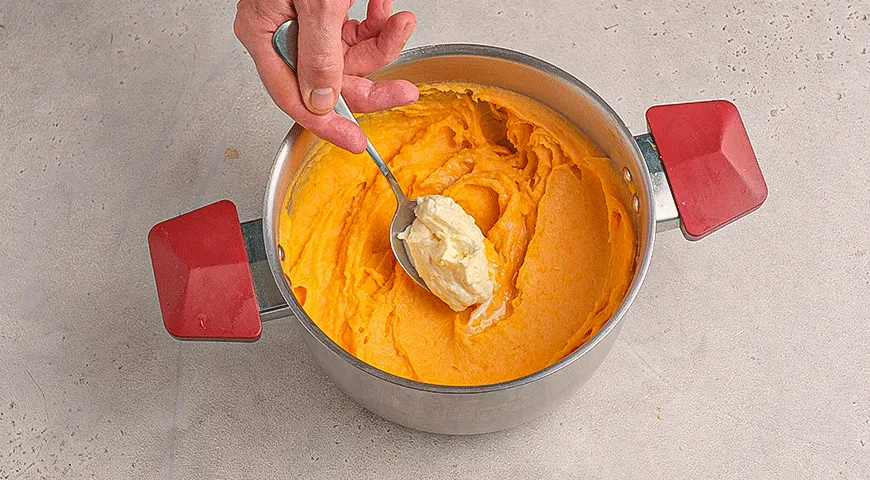 Пюре из батата и картофеля с печеным чесноком