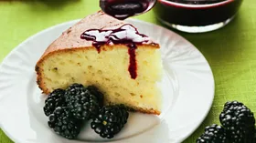 Рецепты с кисломолочными продуктами, фруктами и ежевикой