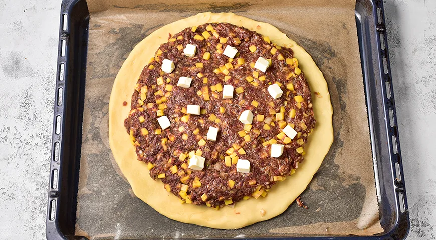 Пирог с фаршем и картошкой в духовке