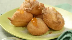 Пончики с абрикосами