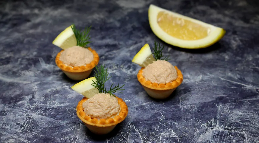 Рецепт тарталеток с творожным сыром и икрой минтая