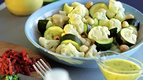 Овощная закуска с лимонно-базиликовой заправкой