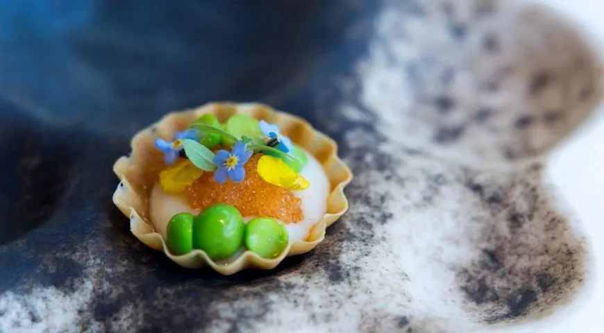 шеф-повар из Дании Йонаса Миккелсена в "Фаренгейте"