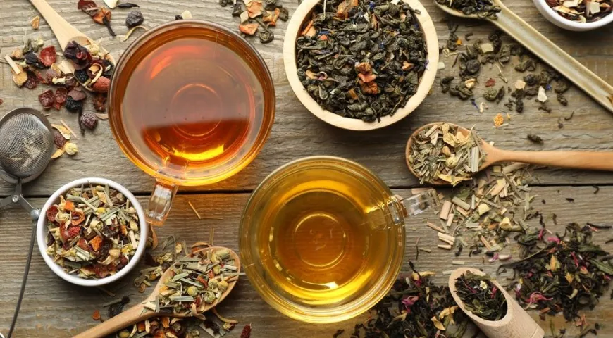 Комбинируя травы и специи, можно получать напитки с разными вкусами и свойствами 