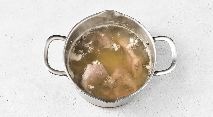 Салат со свиным сердцем, морковью и луком