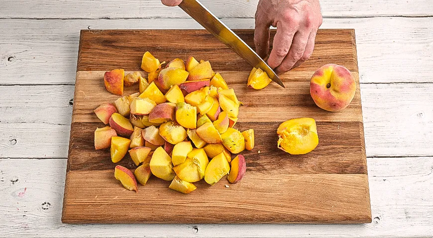 Варенье из персиков с кардамоном