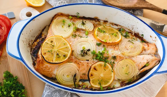 Как приготовить горбушу в духовке: 10 рецептов вкусной запеченной рыбы