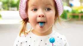 Любимые продукты детей – разноцветные, сладкие, яркие, почему от них стоит отказаться 