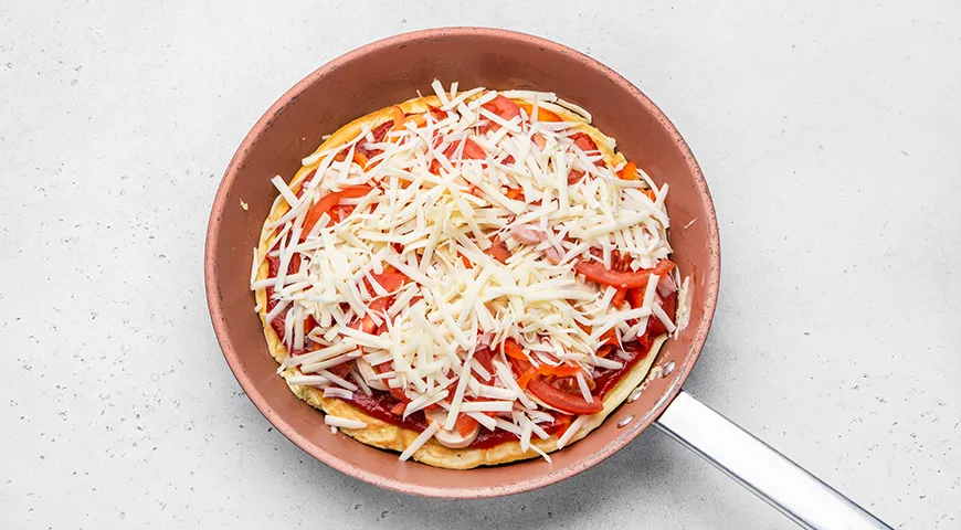 Пицца на сметане на сковороде