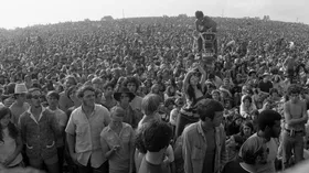 Вудстоку — 51: как фермеры бесплатно накормили полмиллиона хиппи на главном рок-фестивале всех времен