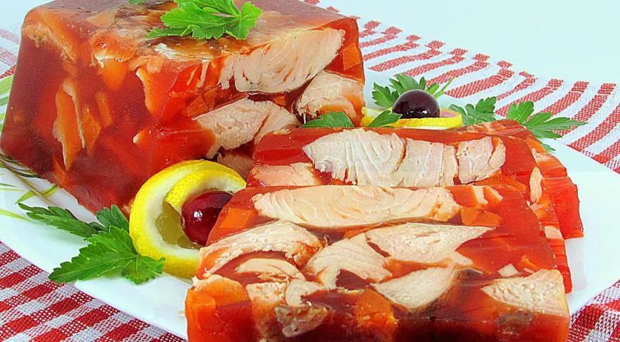 Заливное из рыбы горбуша. Рыбное заливное мраморное. заливная осетрина. судак в желе. заливное из красной рыбы.