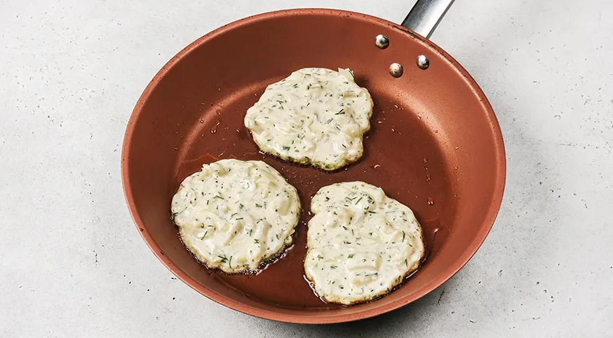 Капустные оладьи на кефире