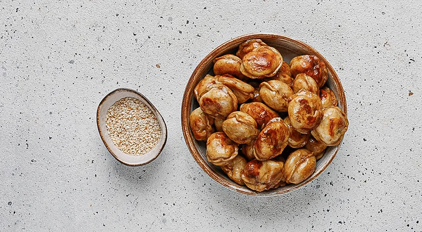 Пельмени на гриле с азиатским соусом