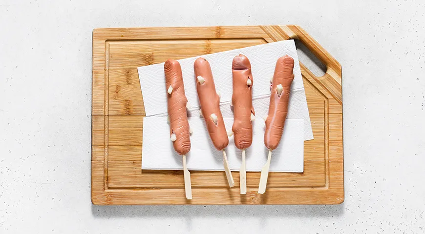 Корн-доги с сосиской и сыром