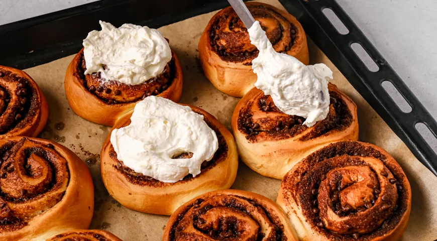 Синнабоны с шоколадом