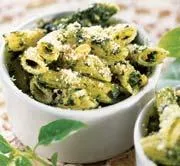 Макароны со шпинатным соусом