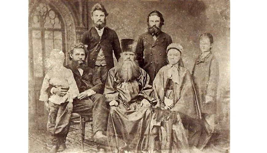 Иван Павлов с отцом, матерью, братьями и сестрой, 1870-е гг.