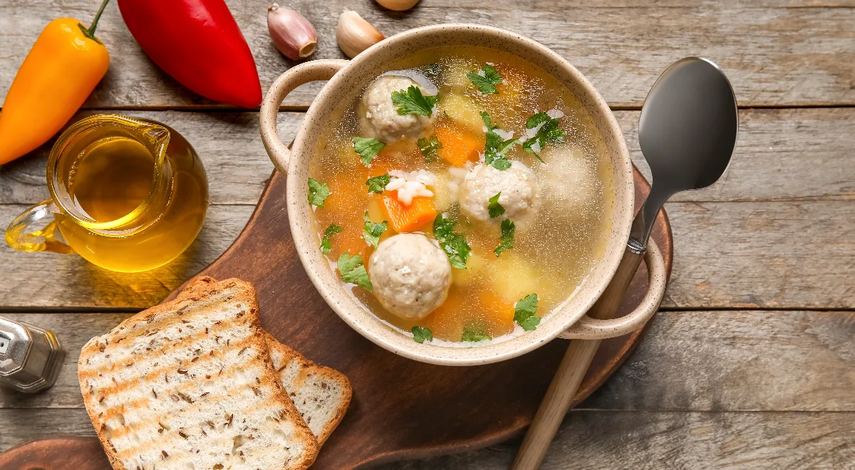 Откуда появились фрикадельки и почему они так называются