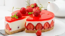 17 рецептов желейных тортов: с фруктами, ягодами и без выпечки