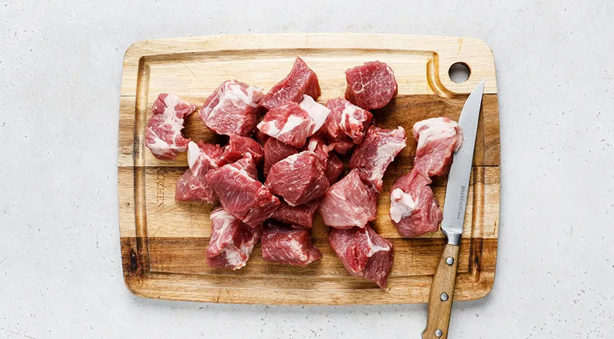 Жаркое по-домашнему из свинины с картошкой в казане