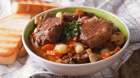 Рецепты с мукой пшеничной, мясом и вином красным